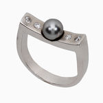 серебряное кольцо с жемчугом  59081470